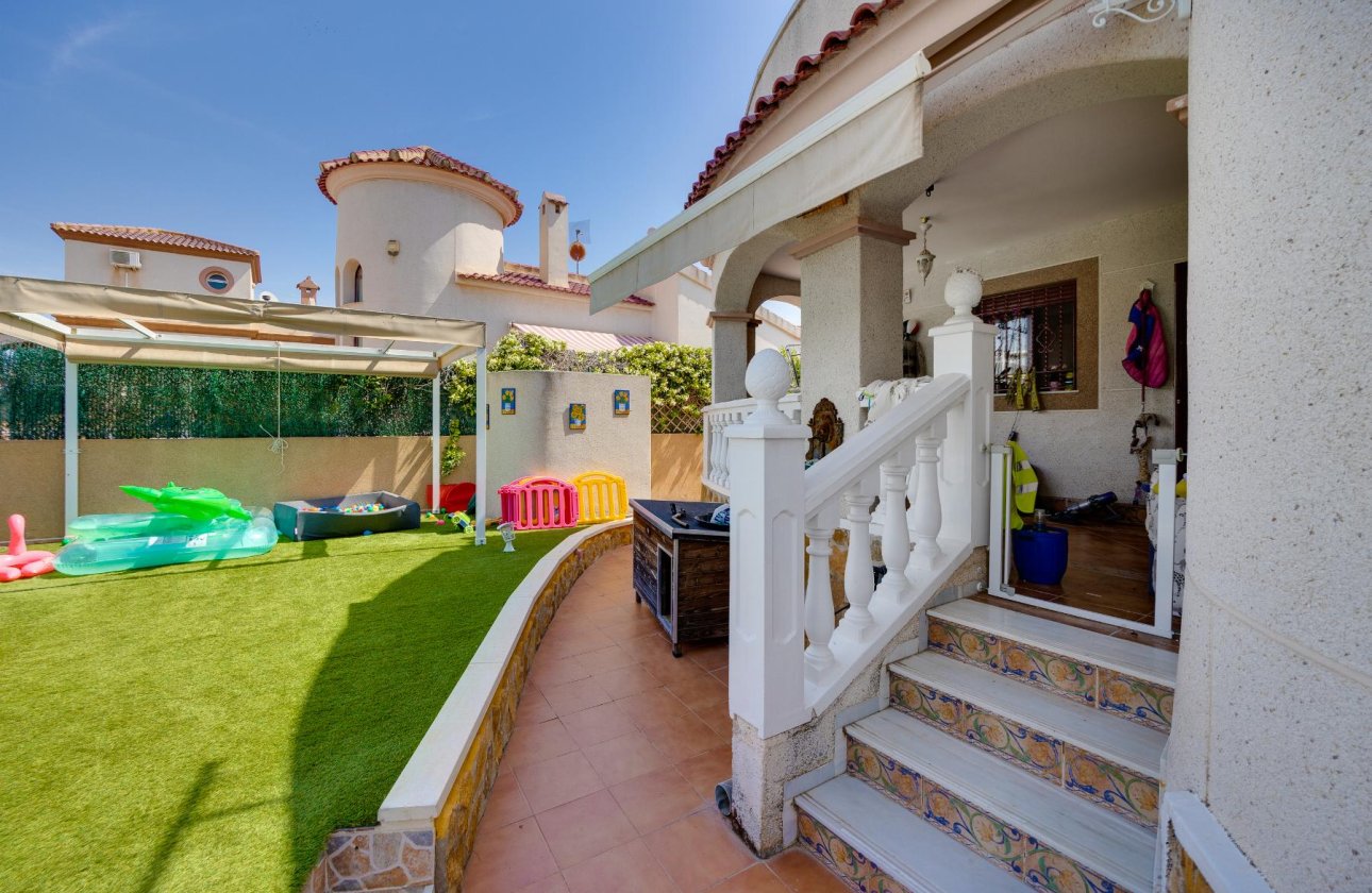 Resale - Villa -
San Fulgencio - Costa Blanca