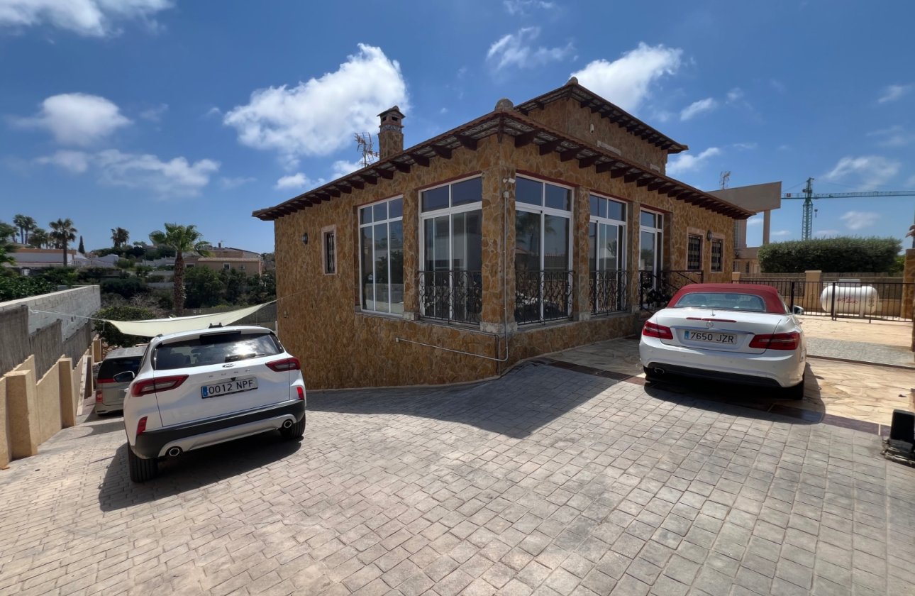 Resale - Villa -
San Fulgencio - Costa Blanca