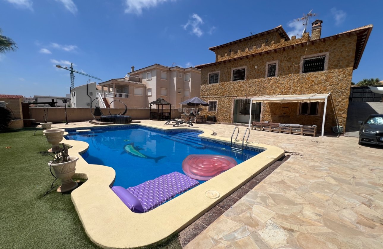 Resale - Villa -
San Fulgencio - Costa Blanca