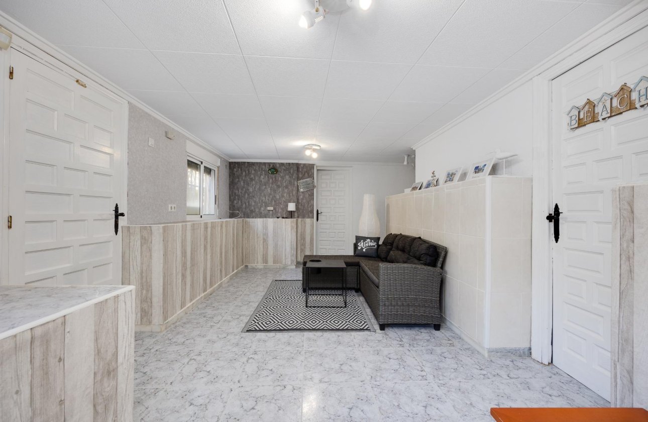 Resale - Villa -
San Fulgencio - La Marina