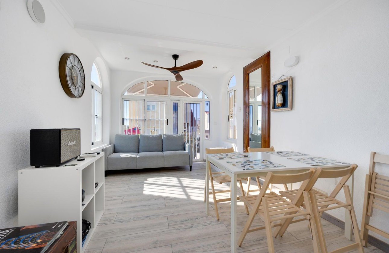 Resale - Villa -
San Fulgencio - La Marina