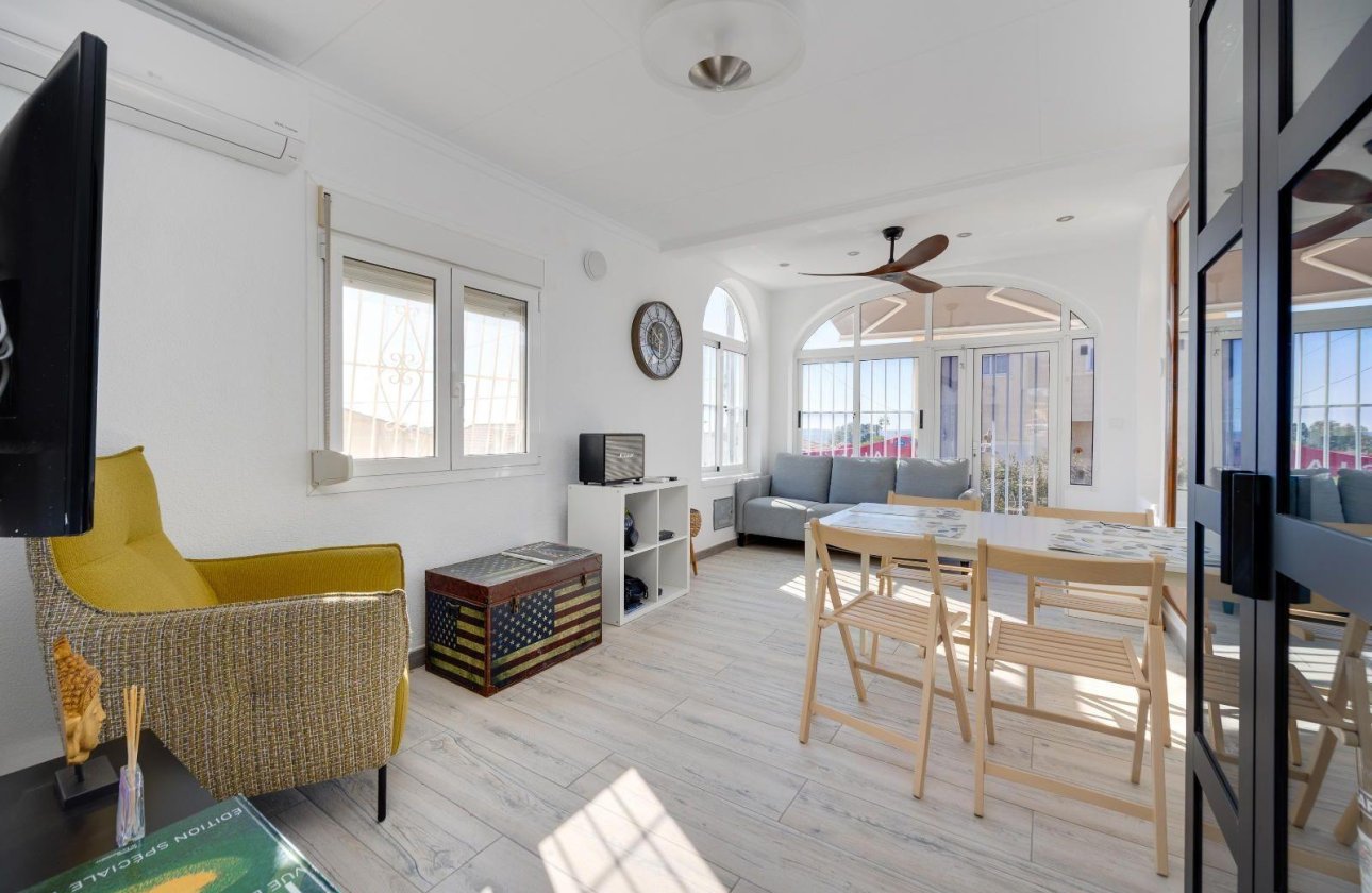 Resale - Villa -
San Fulgencio - La Marina