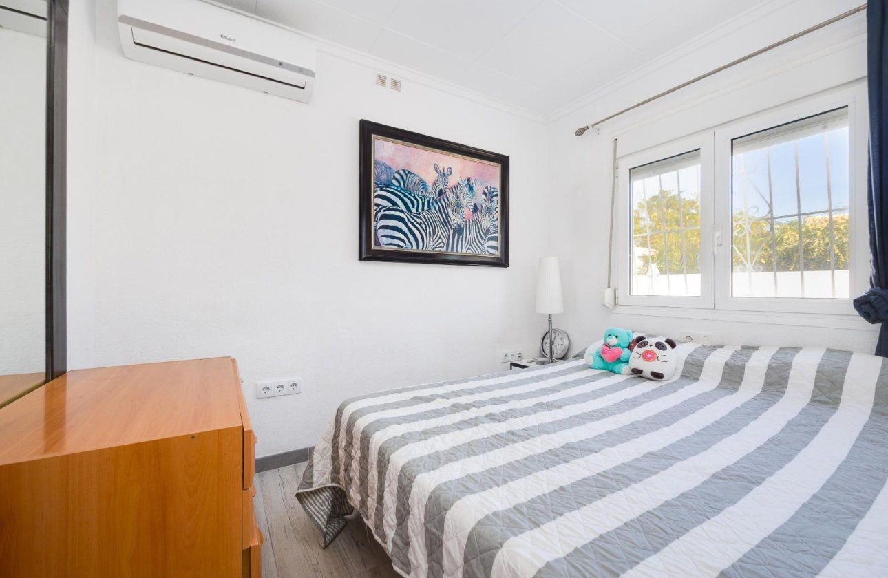 Resale - Villa -
San Fulgencio - La Marina