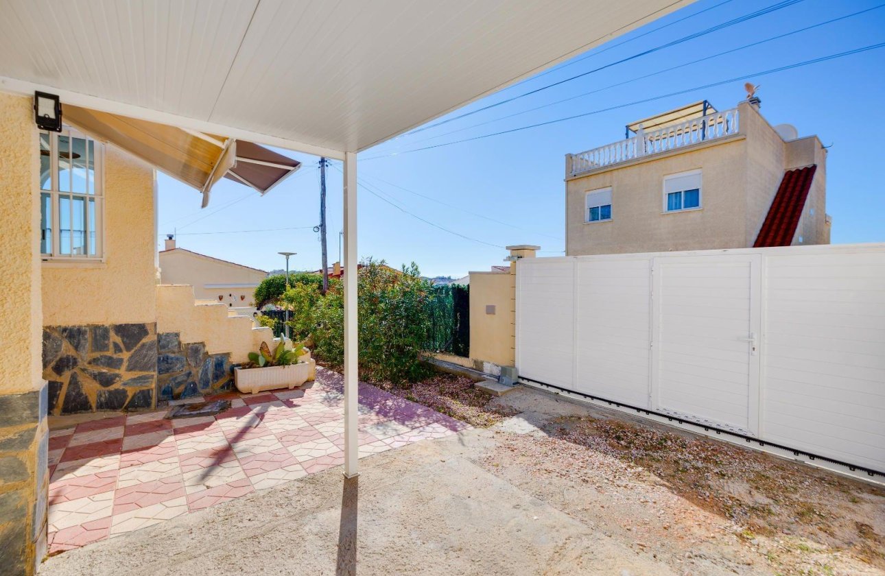 Resale - Villa -
San Fulgencio - La Marina