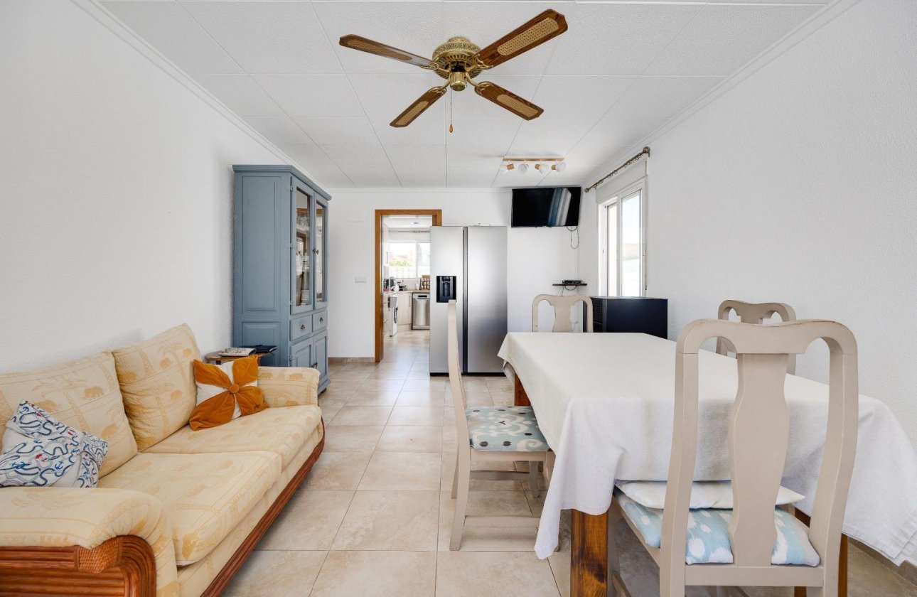 Resale - Villa -
San Fulgencio - La Marina