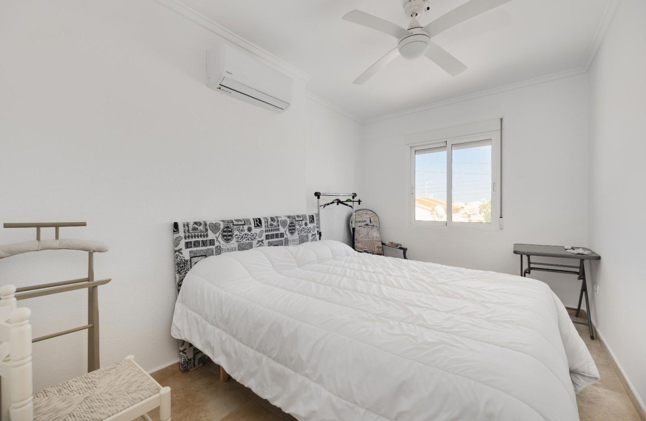Resale - Villa -
San Fulgencio - La Marina