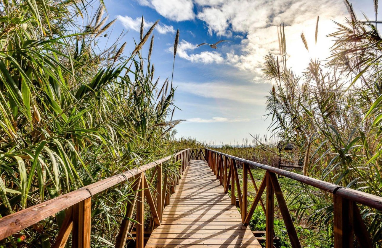 Resale - Villa -
San Fulgencio - La Marina