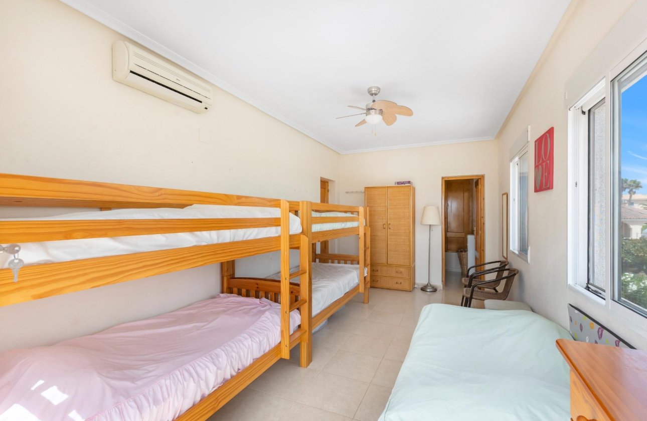 Resale - Villa -
San Fulgencio - Urb. La Marina