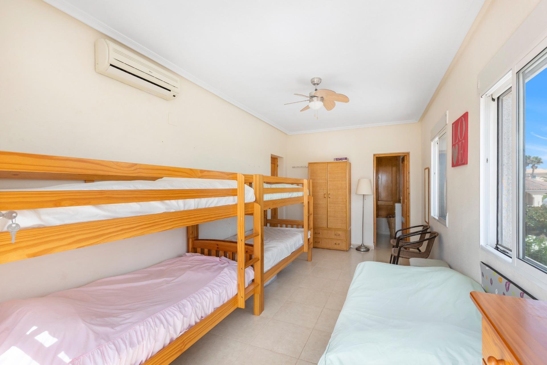 Resale - Villa -
San Fulgencio - Urb. La Marina