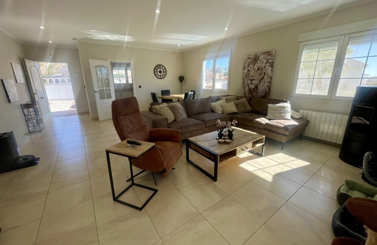 Resale - Villa -
San Fulgencio - Urbanisation la Marina