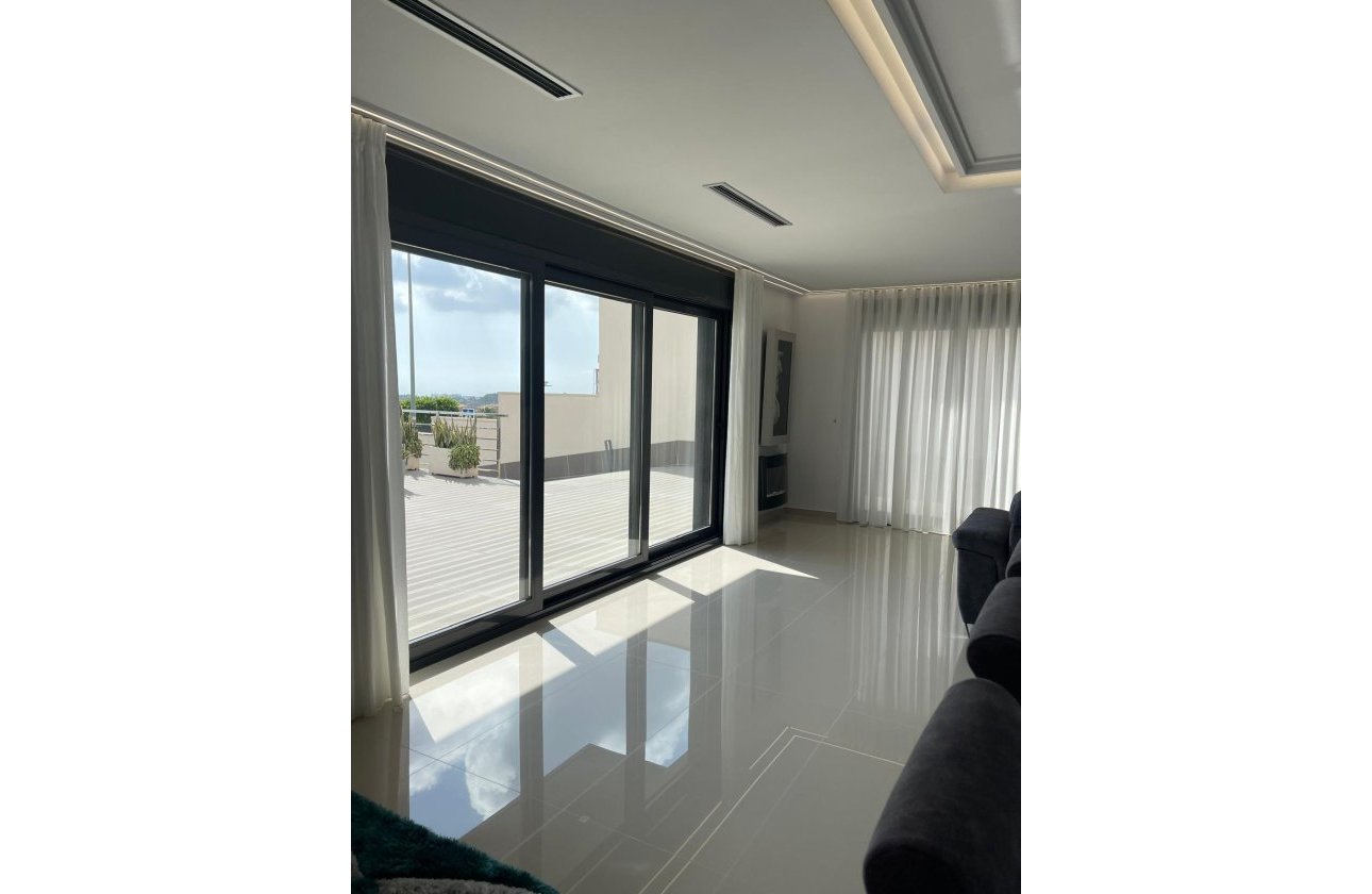 Resale - Villa -
San Miguel de Salinas - Altos De San Miguel