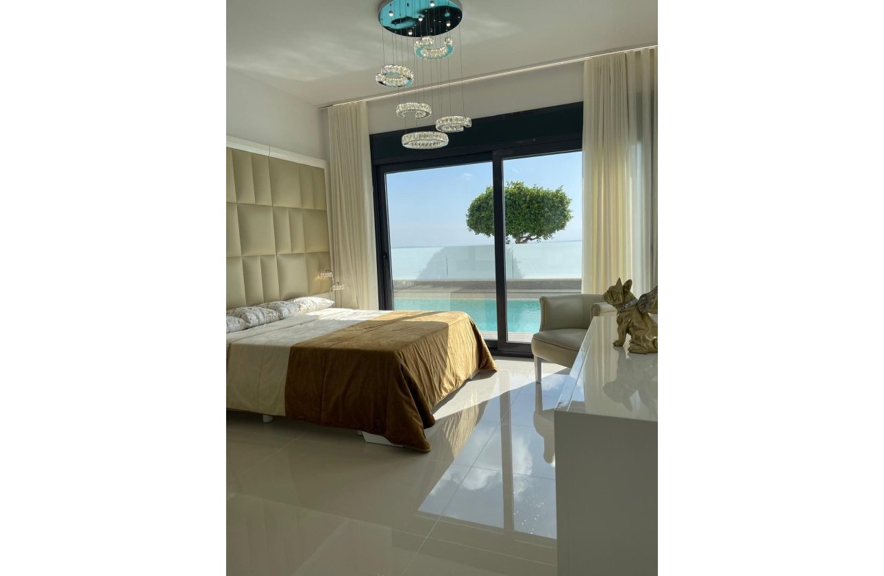 Resale - Villa -
San Miguel de Salinas - Altos De San Miguel