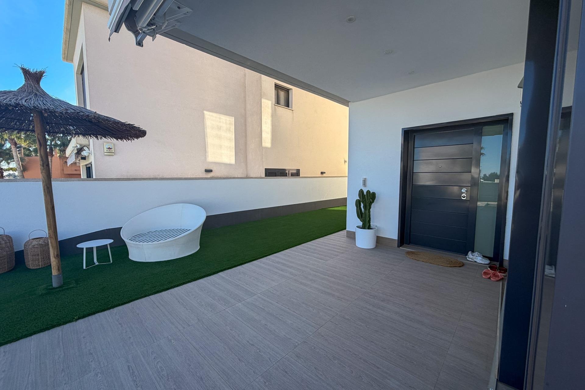 Resale - Villa -
San Miguel de Salinas - Bellavista