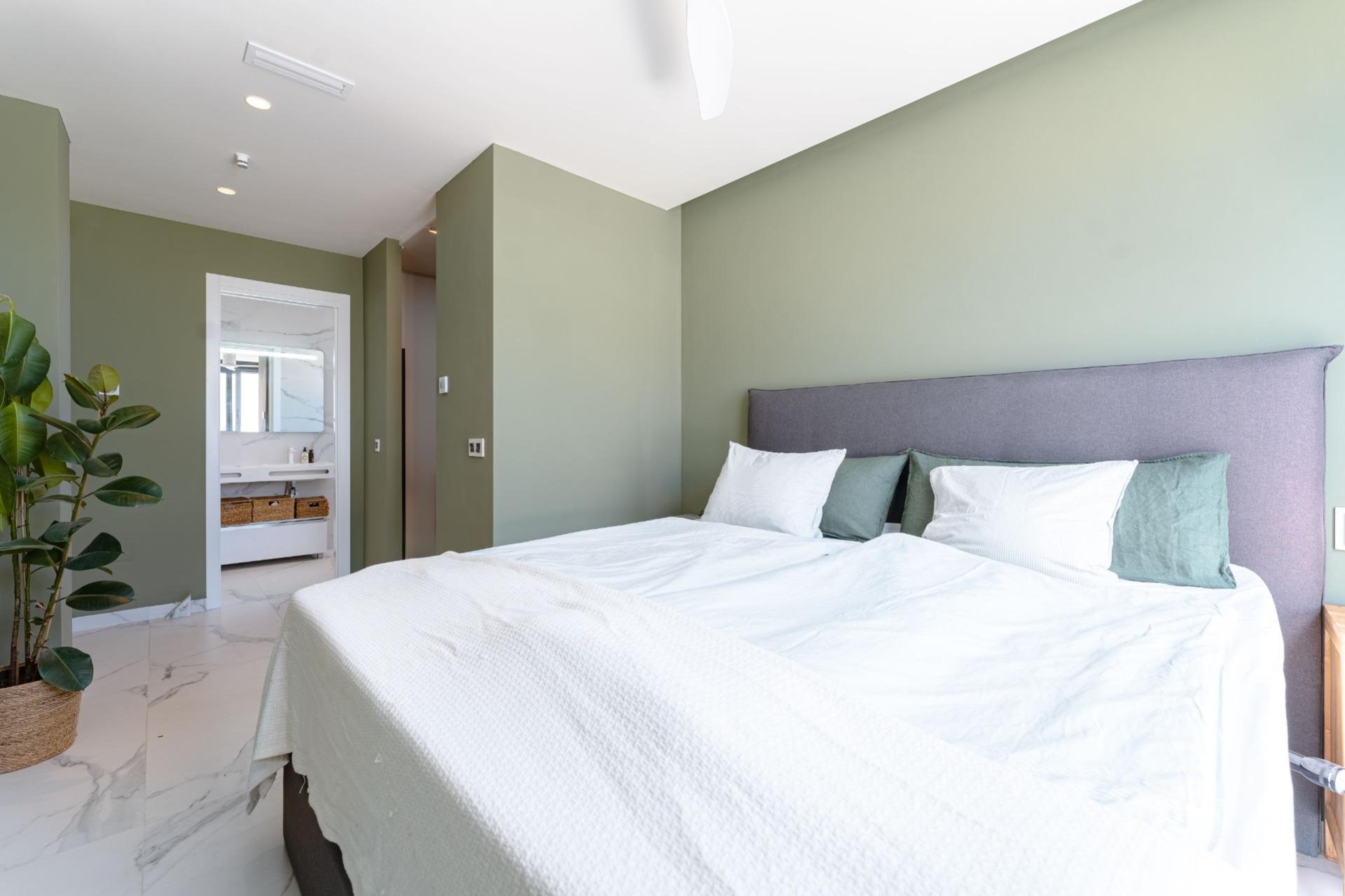 Resale - Villa -
San Miguel de Salinas - Bellavista