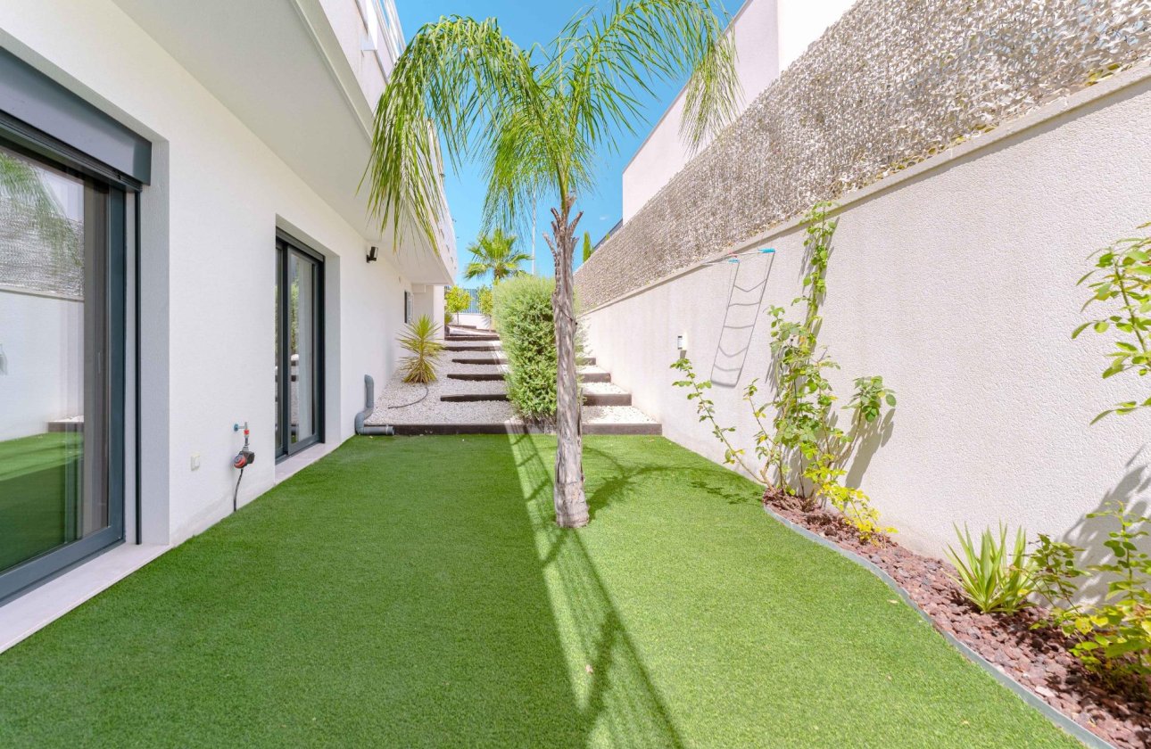 Resale - Villa -
San Miguel de Salinas - Bellavista