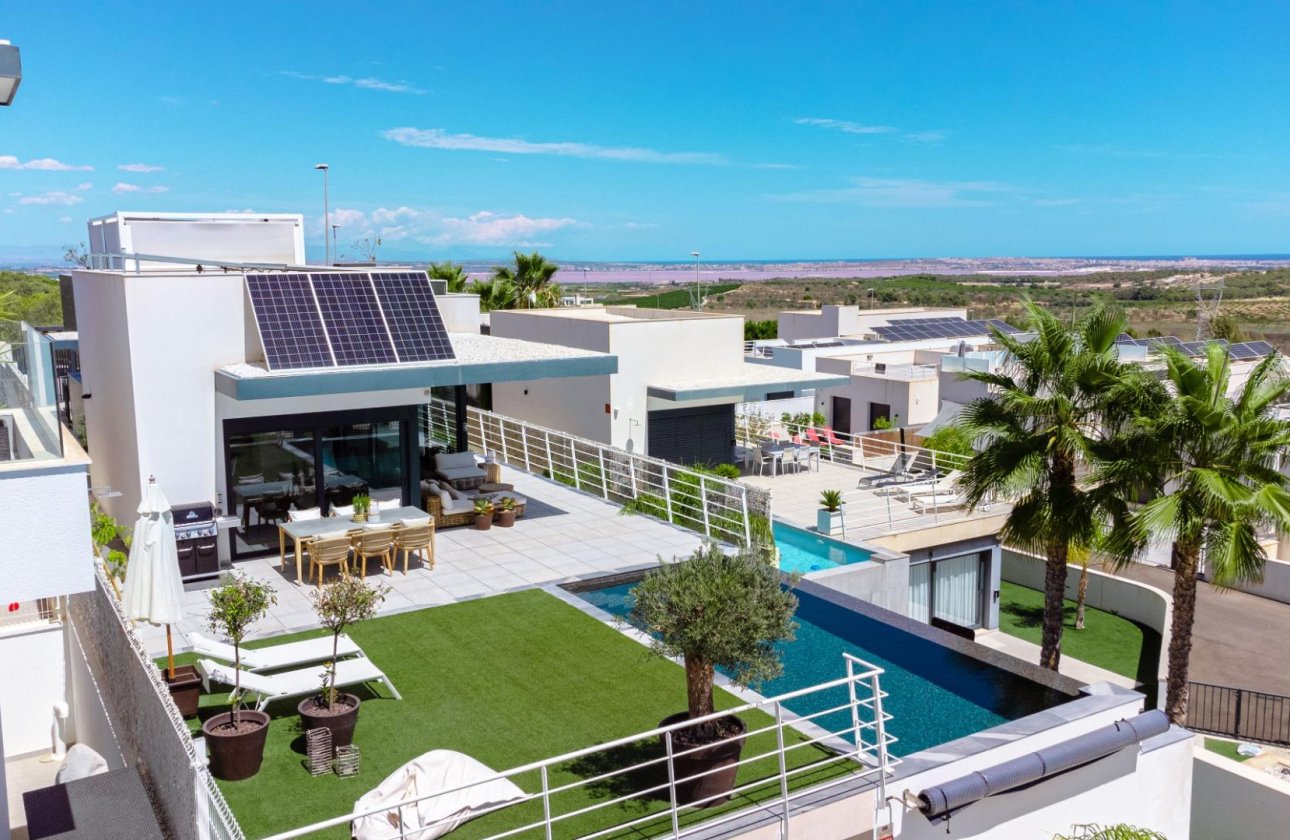 Resale - Villa -
San Miguel de Salinas - Bellavista