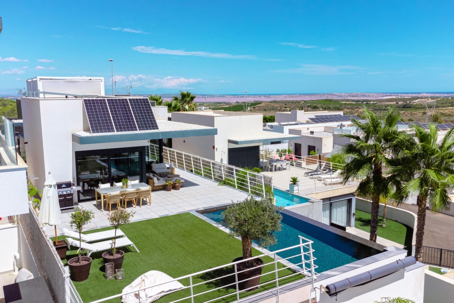 Resale - Villa -
San Miguel de Salinas - Bellavista