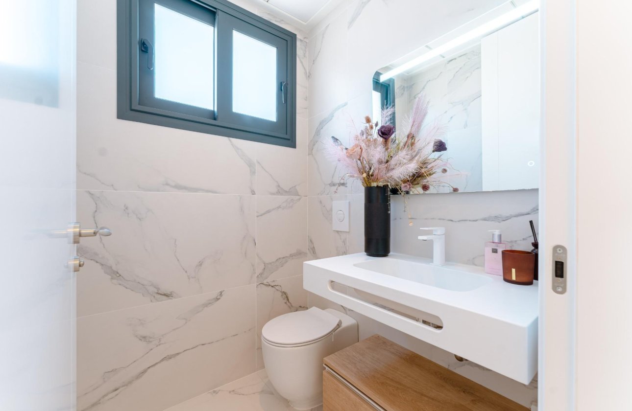 Resale - Villa -
San Miguel de Salinas - Bellavista