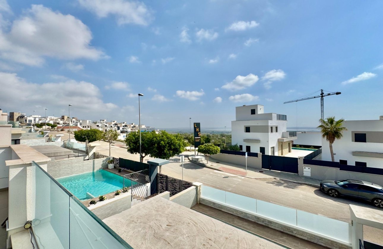 Resale - Villa -
San Miguel de Salinas - Bellavista