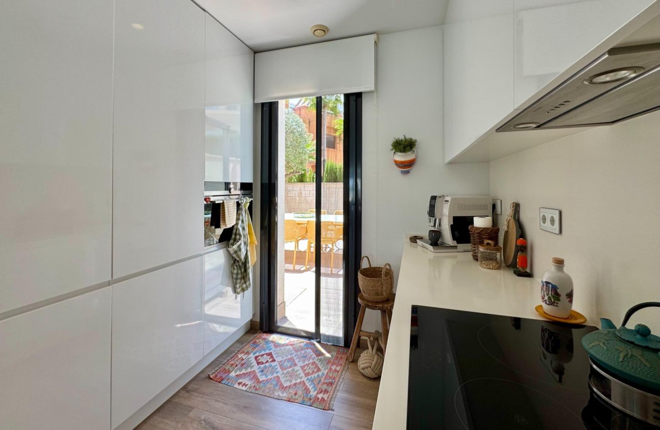 Resale - Villa -
San Miguel de Salinas - Bellavista