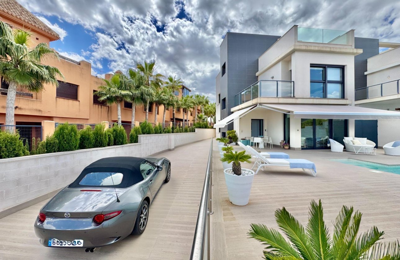 Resale - Villa -
San Miguel de Salinas - Bellavista