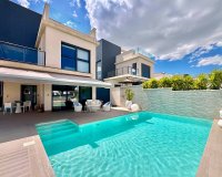 Resale - Villa -
San Miguel de Salinas - Bellavista