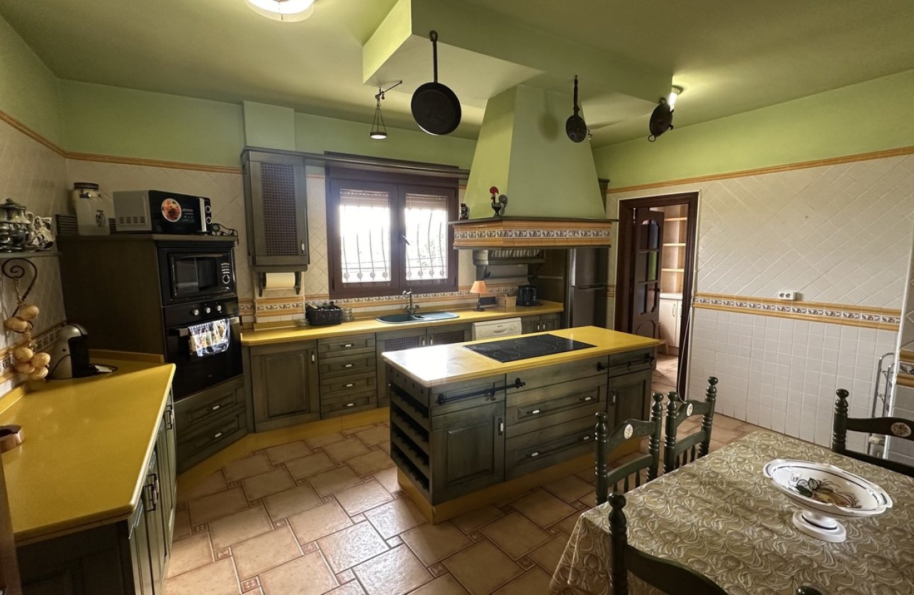 Resale - Villa -
San Miguel de Salinas - Inland