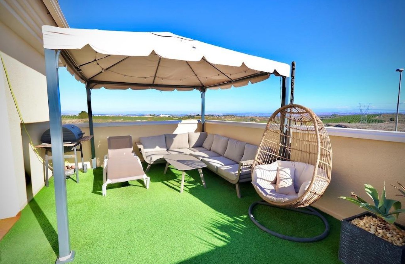 Resale - Villa -
San Miguel de Salinas - Inland