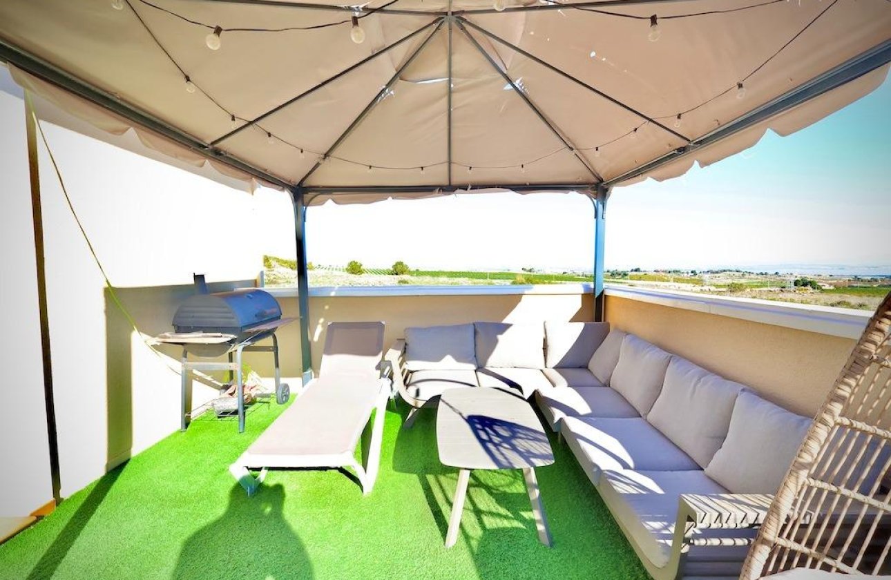 Resale - Villa -
San Miguel de Salinas - Inland