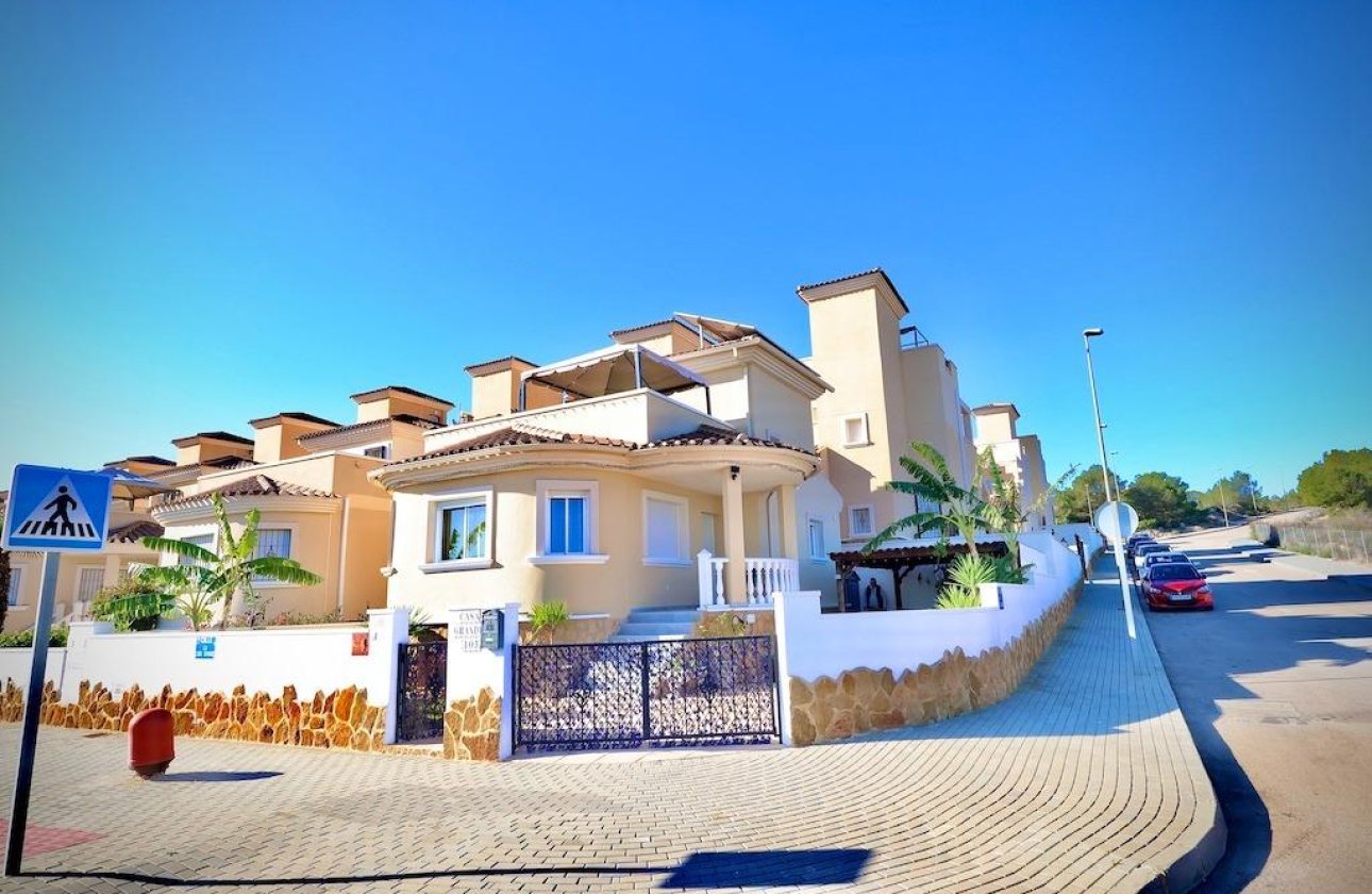 Resale - Villa -
San Miguel de Salinas - Inland