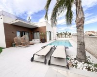 Resale - Villa -
San Miguel de Salinas - Inland