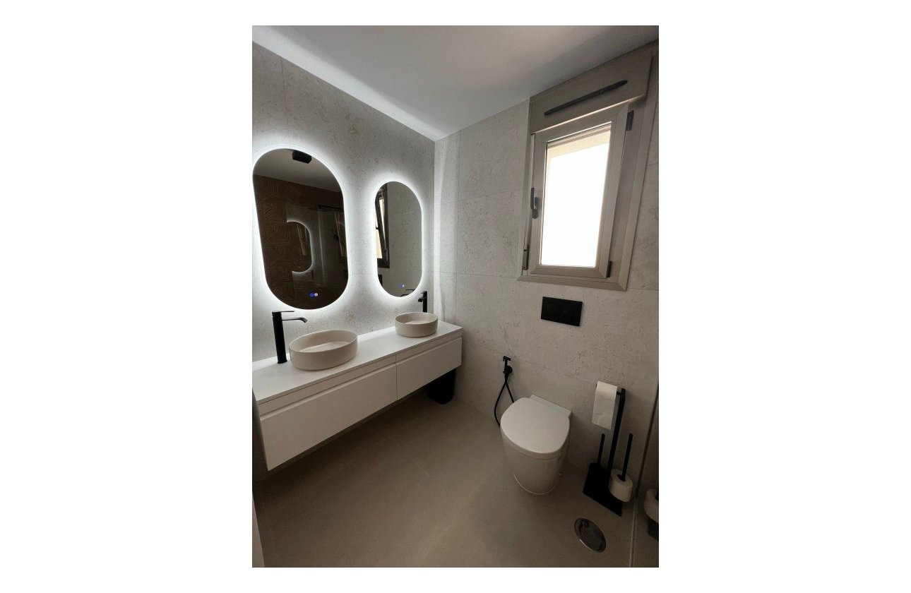 Resale - Villa -
San Miguel de Salinas - Inland