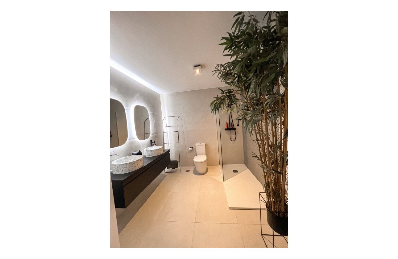 Resale - Villa -
San Miguel de Salinas - Inland