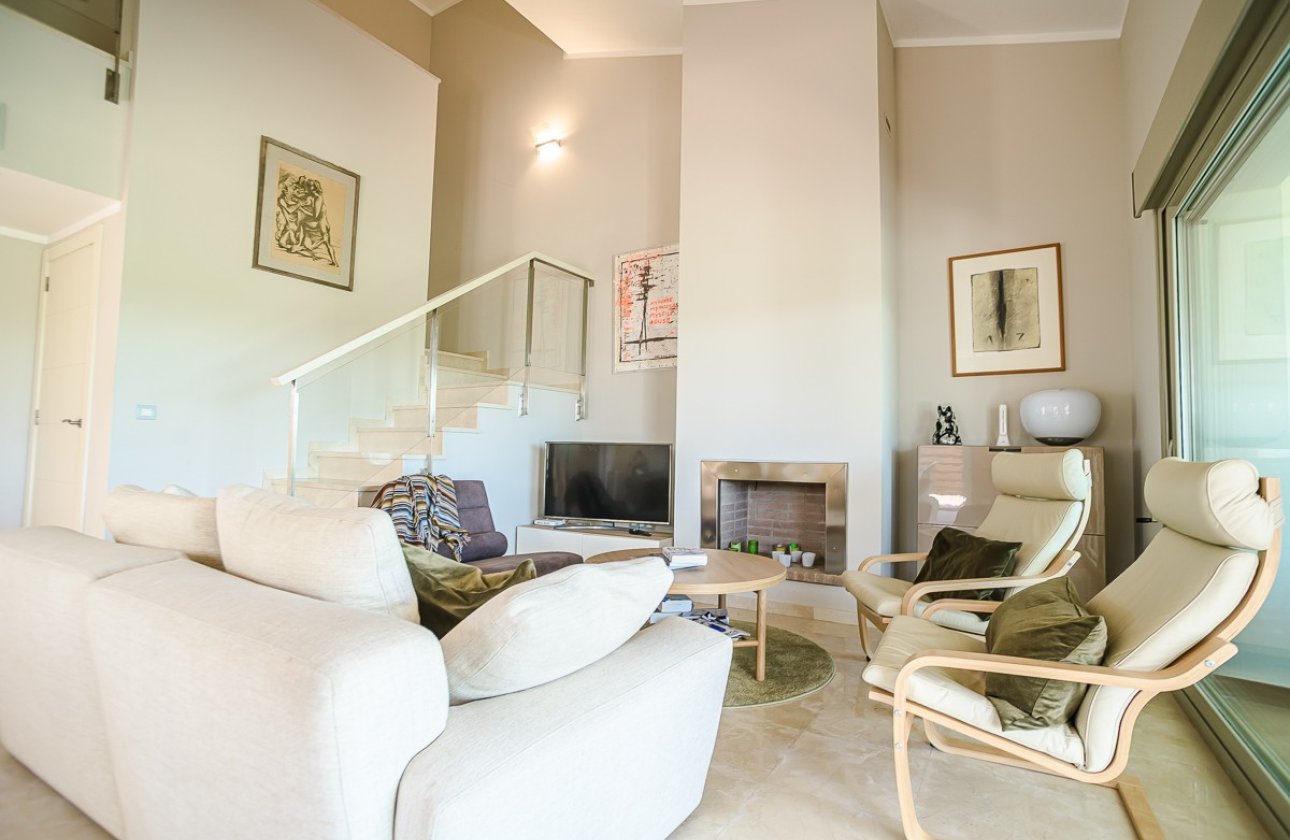 Resale - Villa -
San Miguel de Salinas - Inland