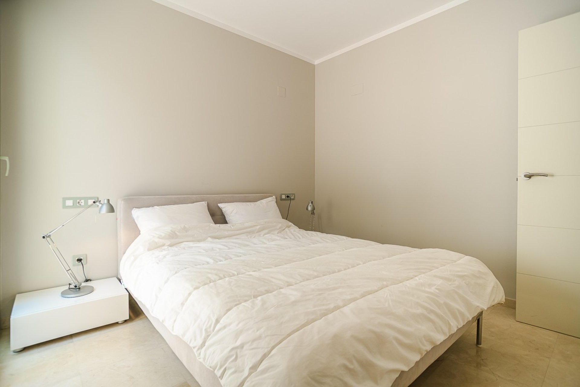 Resale - Villa -
San Miguel de Salinas - Inland