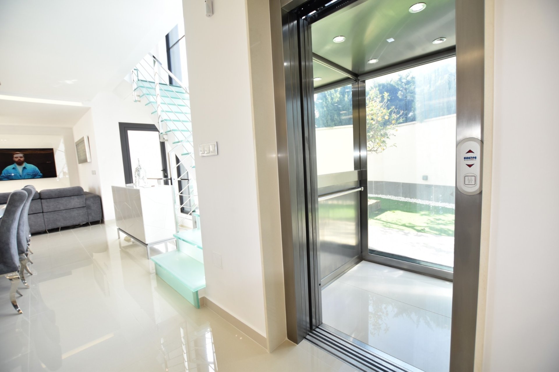 Resale - Villa -
San Miguel de Salinas - Inland