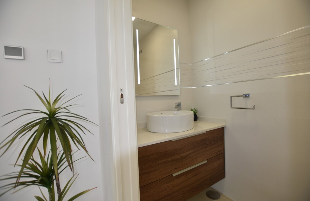 Resale - Villa -
San Miguel de Salinas - Inland