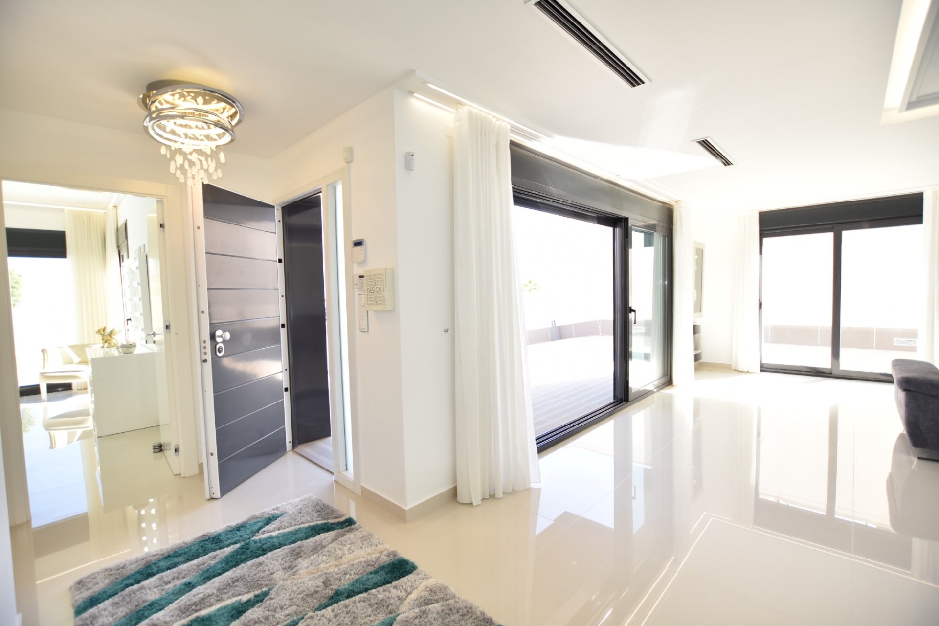 Resale - Villa -
San Miguel de Salinas - Inland