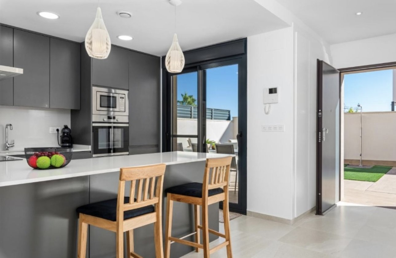 Resale - Villa -
San Miguel de Salinas - Inland