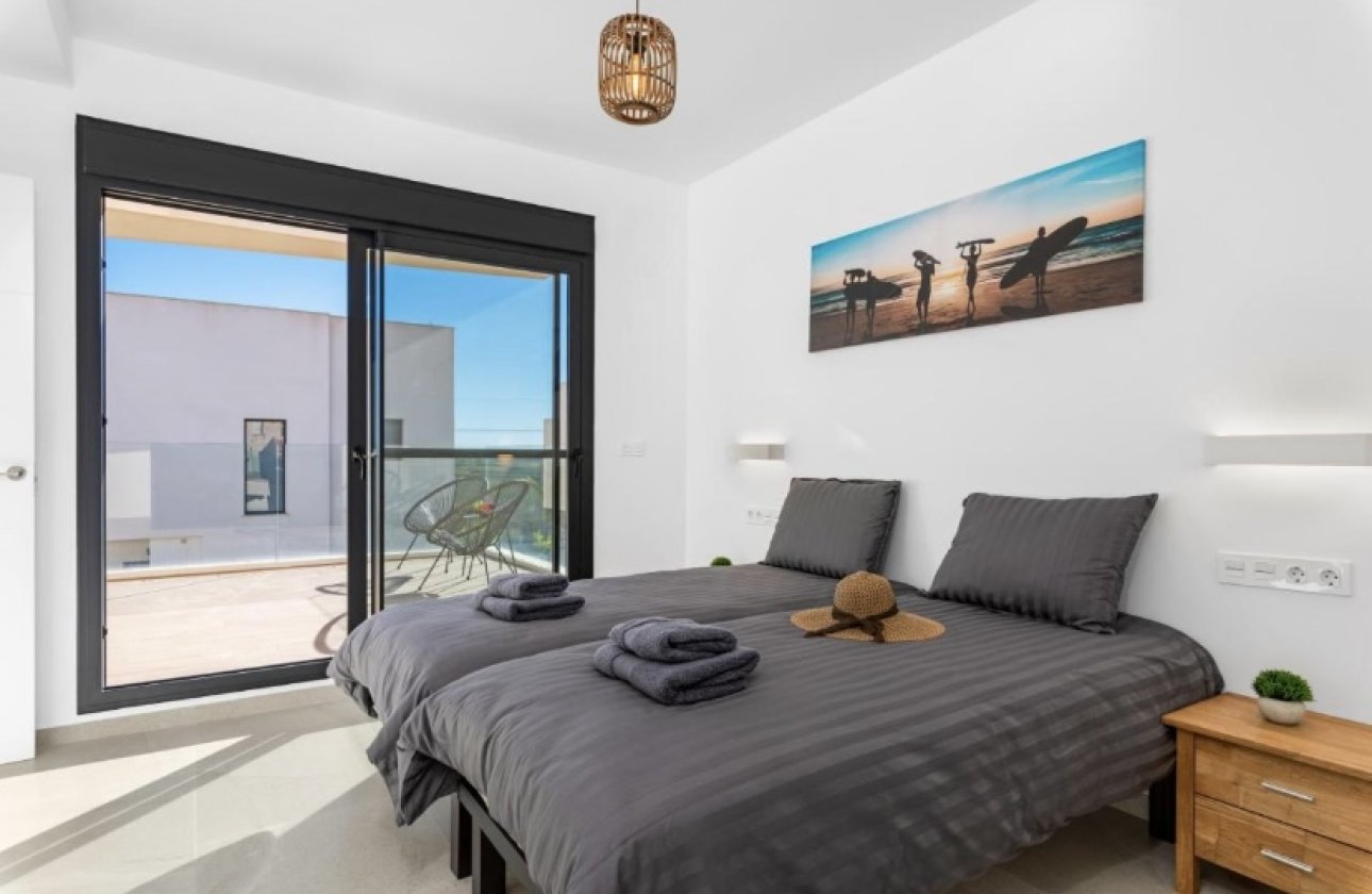 Resale - Villa -
San Miguel de Salinas - Inland