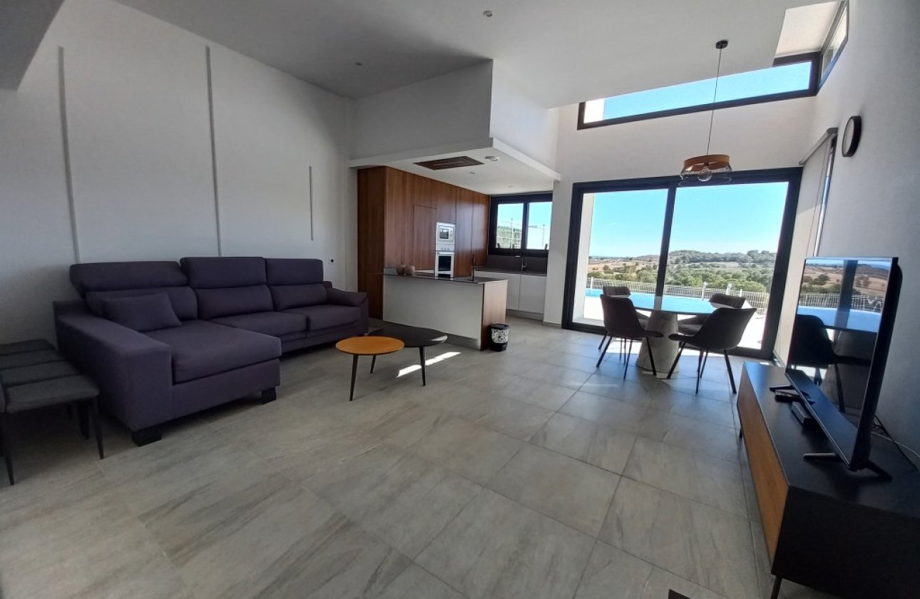 Resale - Villa -
San Miguel de Salinas - Inland