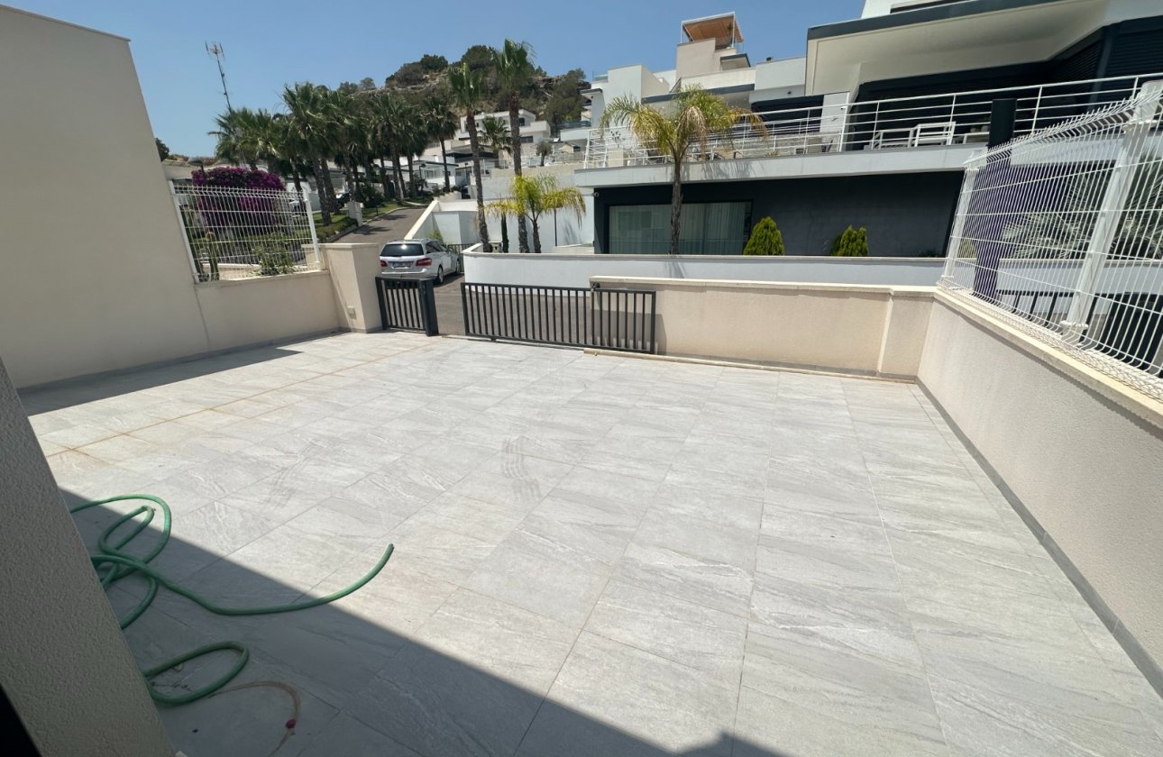 Resale - Villa -
San Miguel de Salinas - Inland