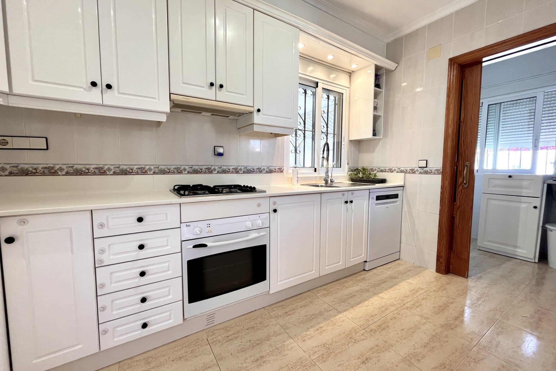 Resale - Villa -
San Miguel de Salinas - Inland