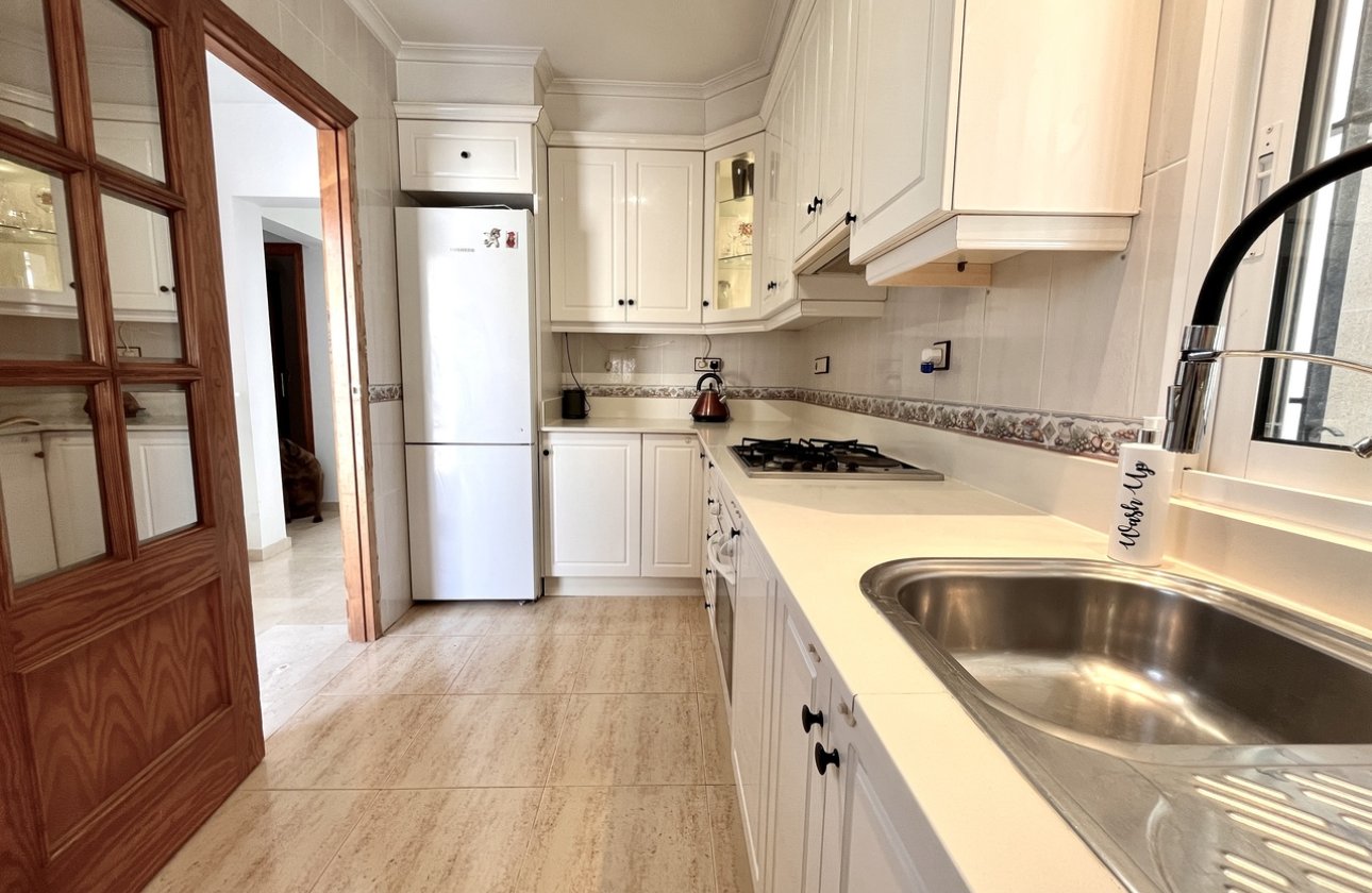 Resale - Villa -
San Miguel de Salinas - Inland