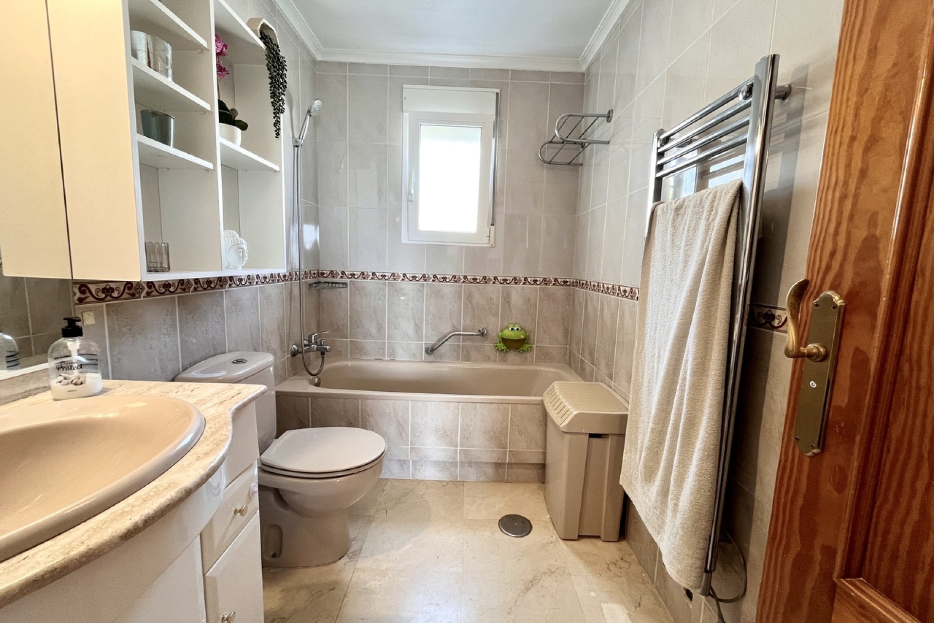 Resale - Villa -
San Miguel de Salinas - Inland