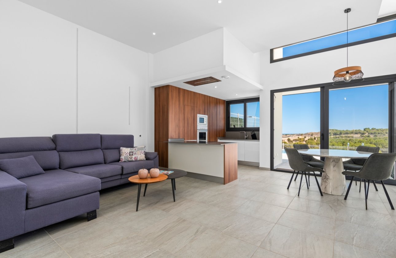 Resale - Villa -
San Miguel de Salinas - Inland