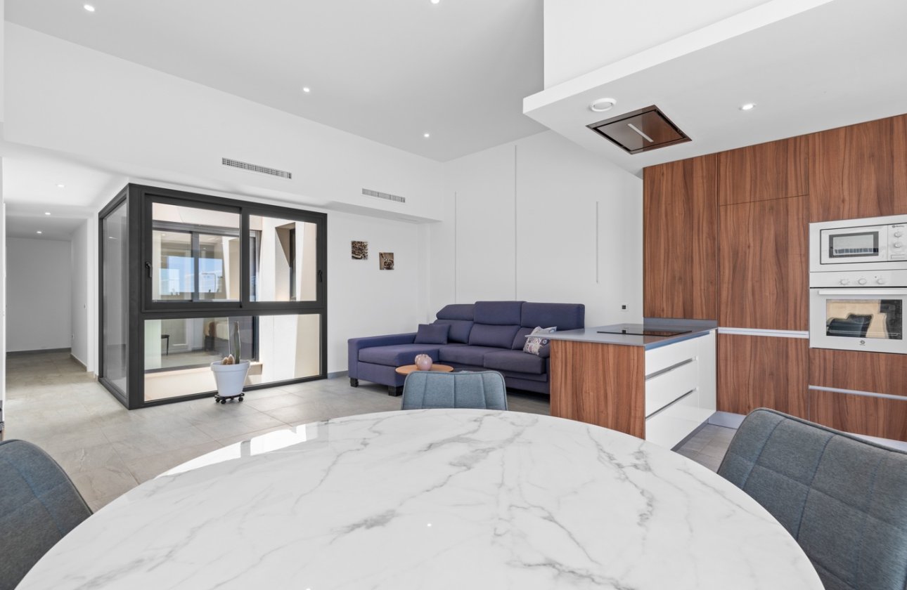 Resale - Villa -
San Miguel de Salinas - Inland