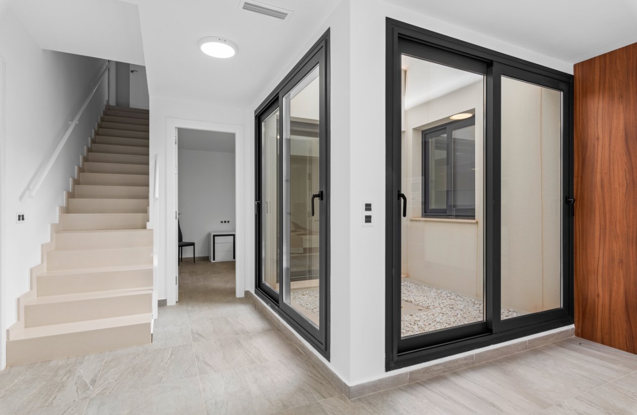 Resale - Villa -
San Miguel de Salinas - Inland