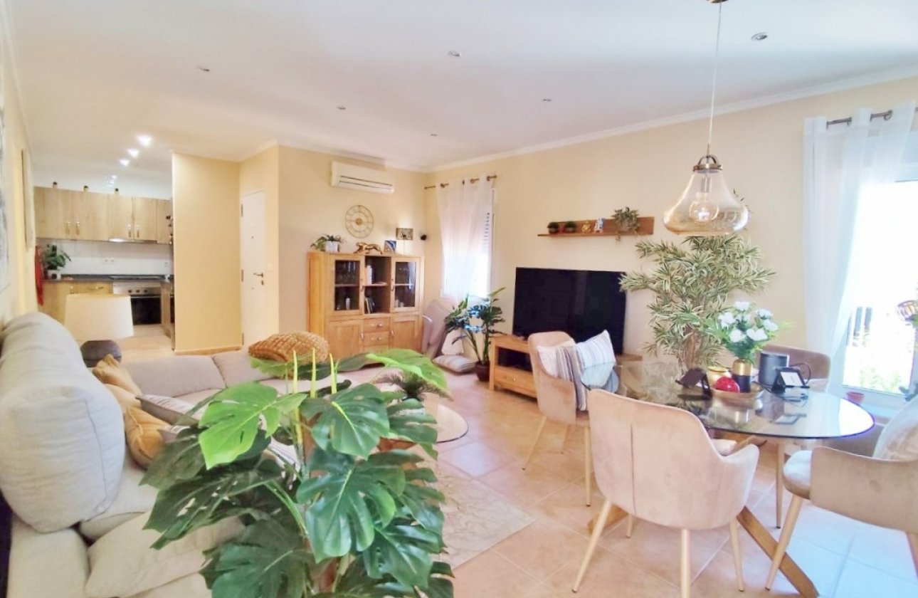 Resale - Villa -
San Miguel de Salinas - Inland