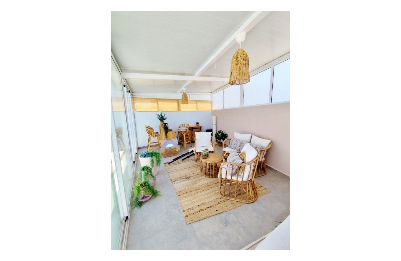 Resale - Villa -
San Miguel de Salinas - Inland